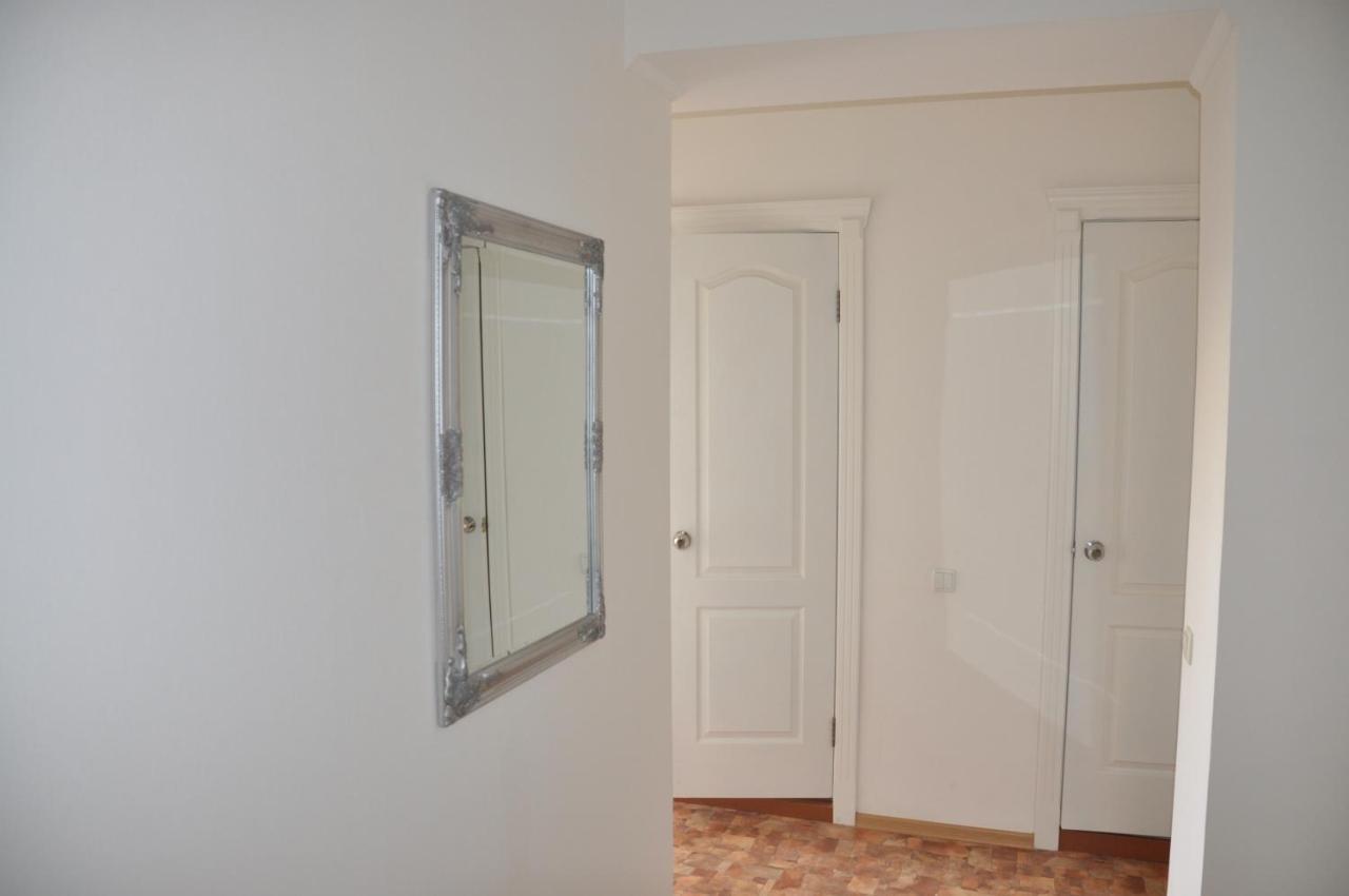Apartments Theatre Shepkina 2 Room Суми Екстериор снимка